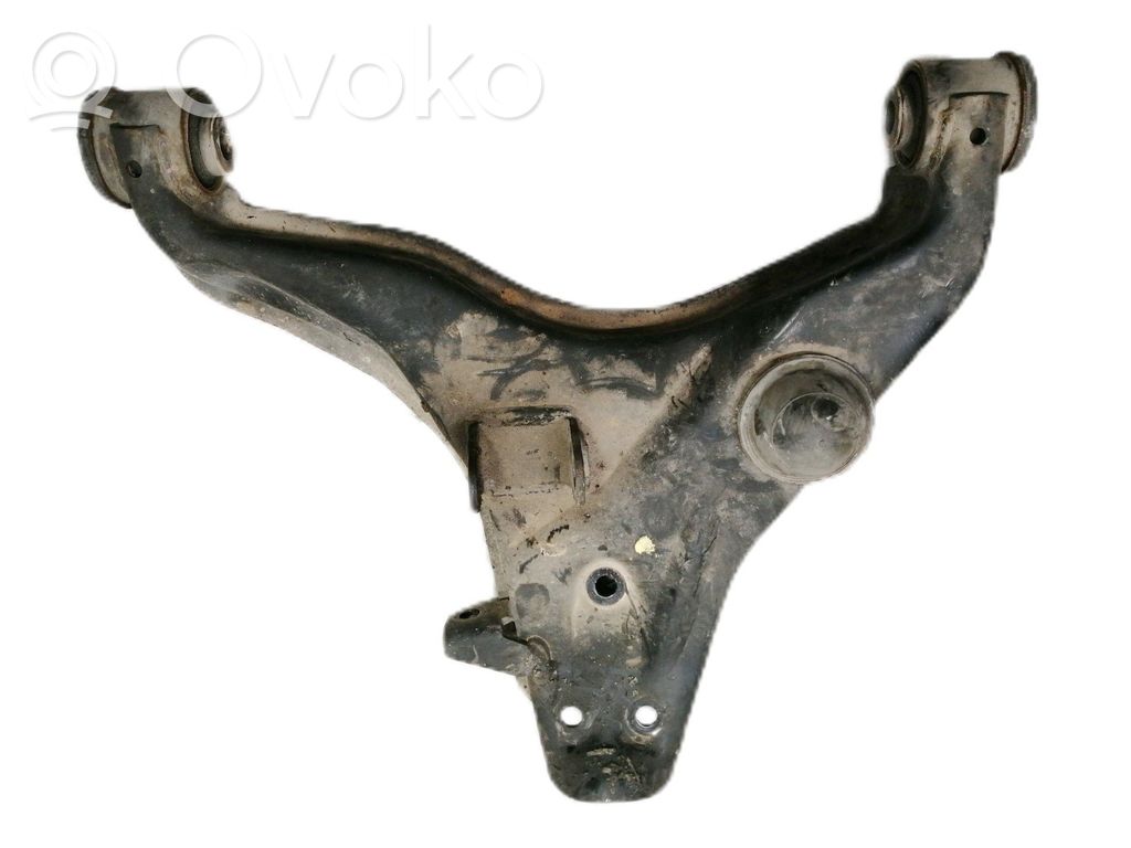 Mitsubishi L300, Cosmos Brazo de suspensión delantero