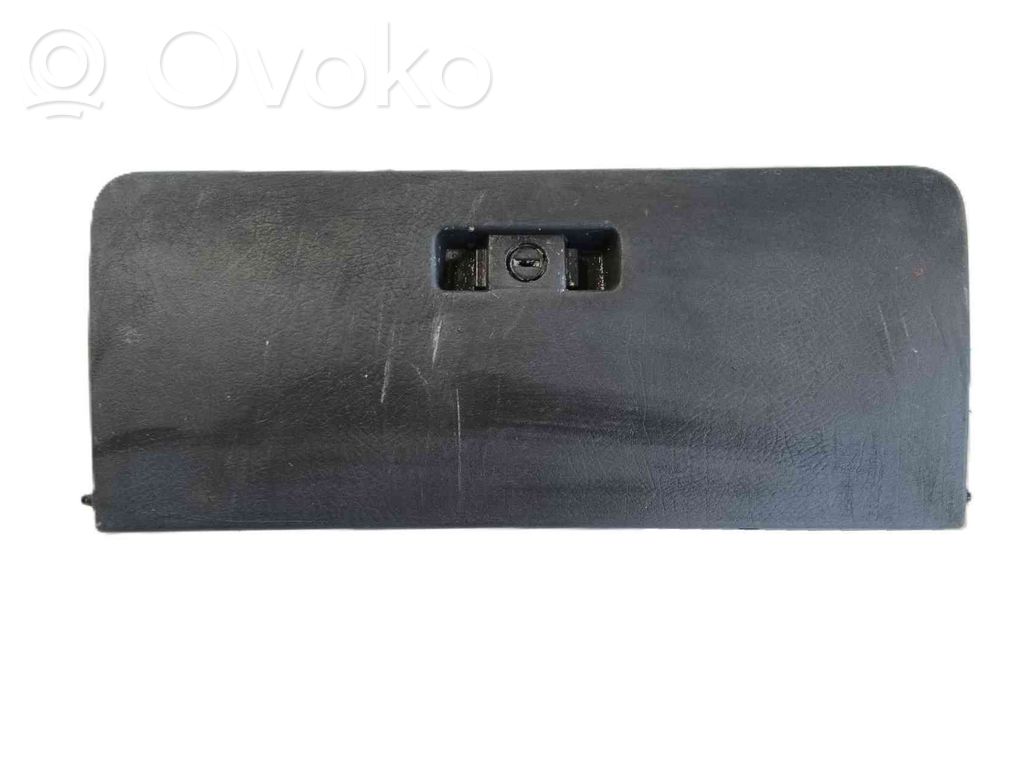 Hansikaslokero   8214CE