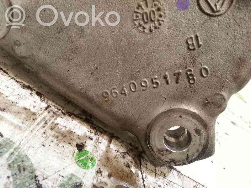 Citroen C5 Moottorin kiinnikekorvake 