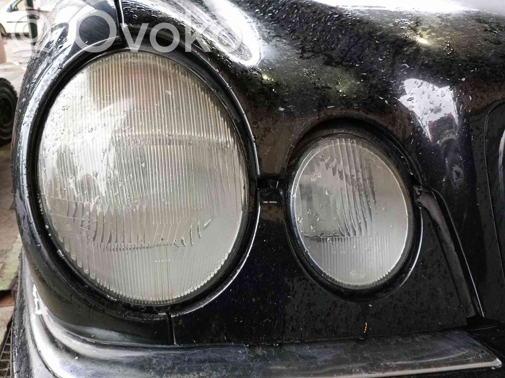 Mercedes-Benz E W210 Faro/fanale