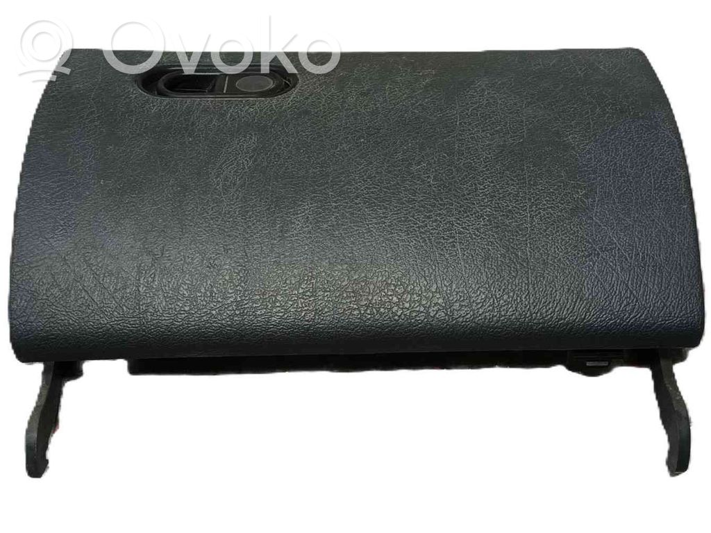 Boite à gants   822644