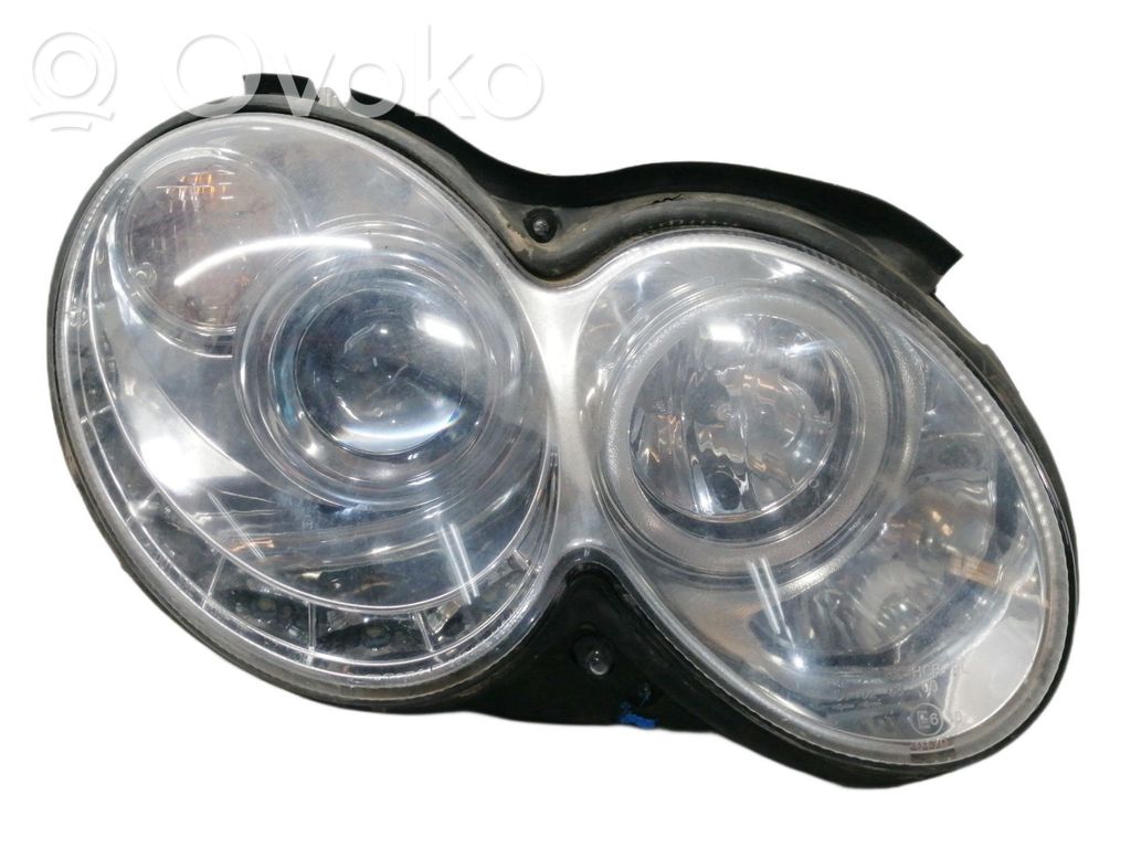 Mercedes-Benz CLK AMG A208 C208 Lampa przednia 