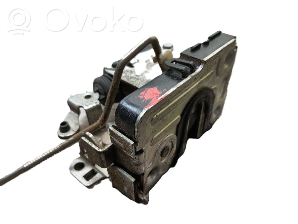 Dacia Sandero Zamek drzwi tylnych 