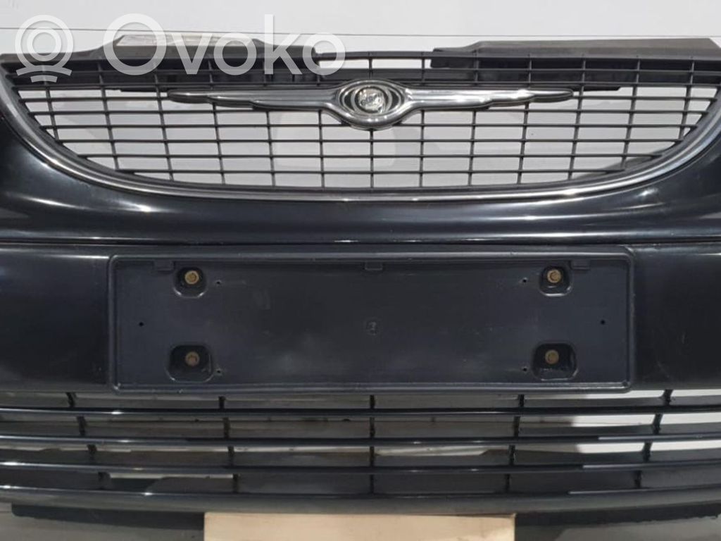 Chrysler Voyager Parachoques delantero 