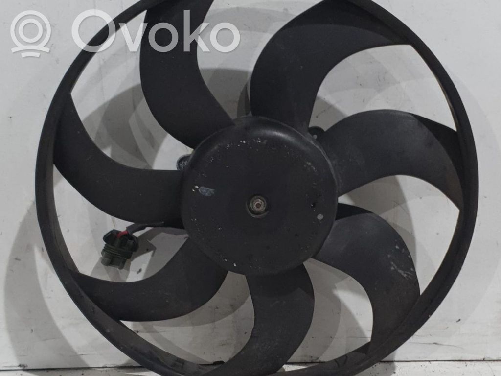 Ford C-MAX II Elektrisks radiatoru ventilators 