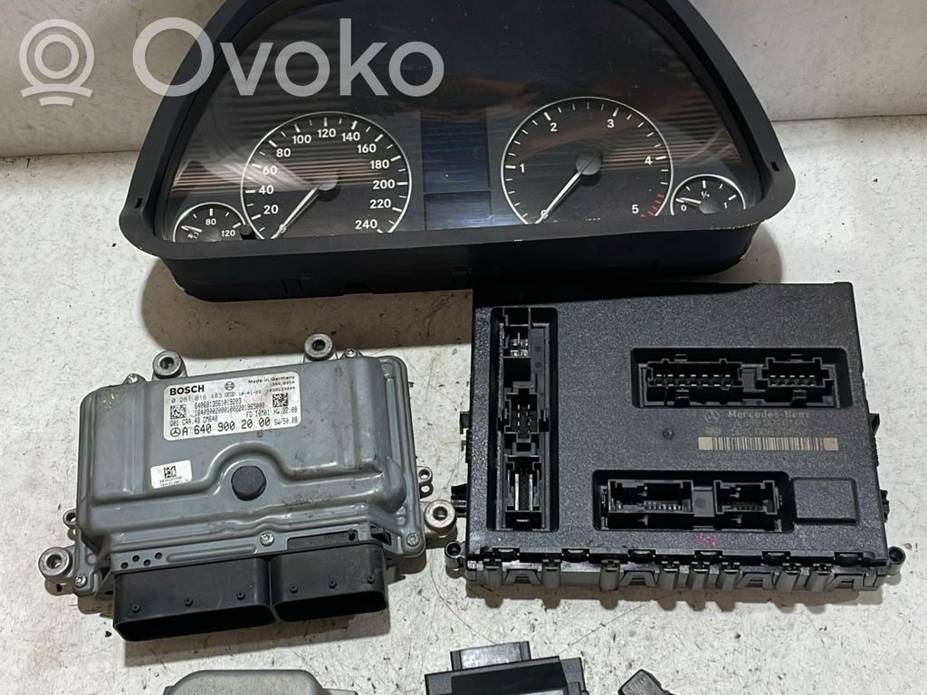 Mercedes-Benz A W169 Engine ECU kit and lock set 