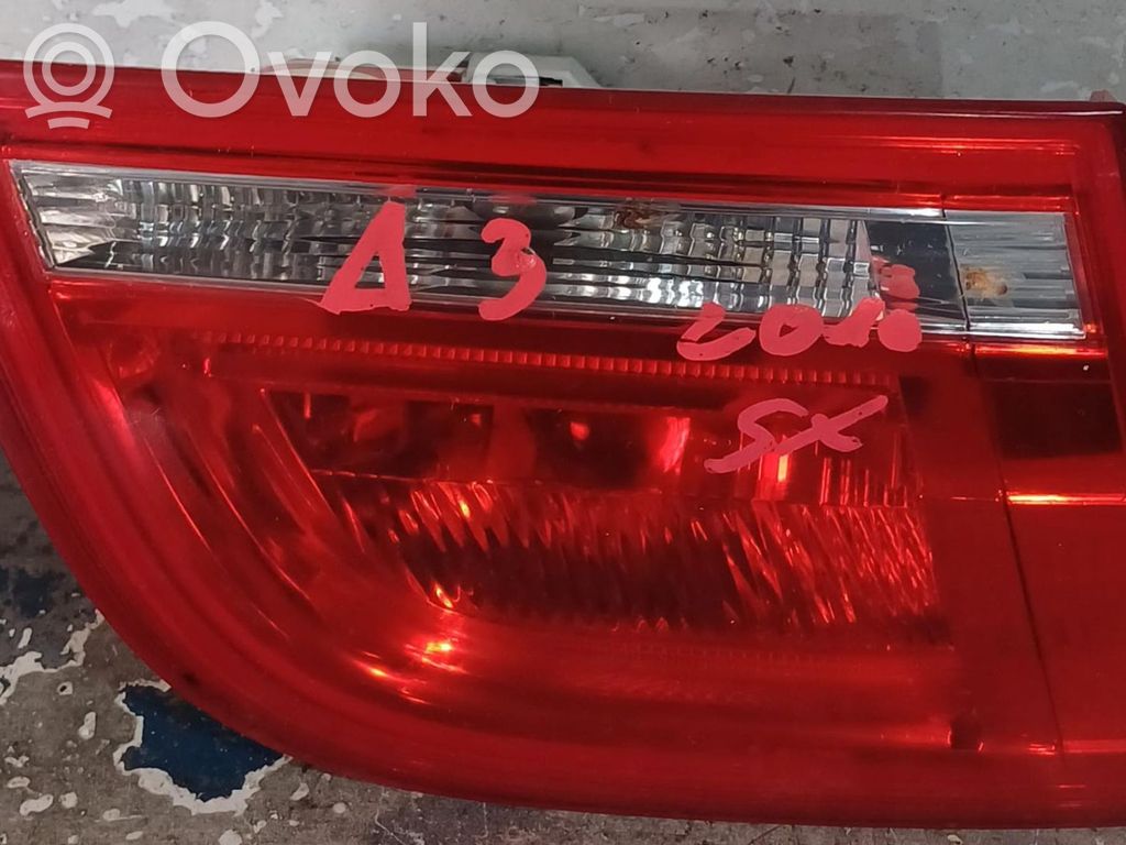 Audi A3 S3 8P Lampy tylnej klapy bagażnika 
