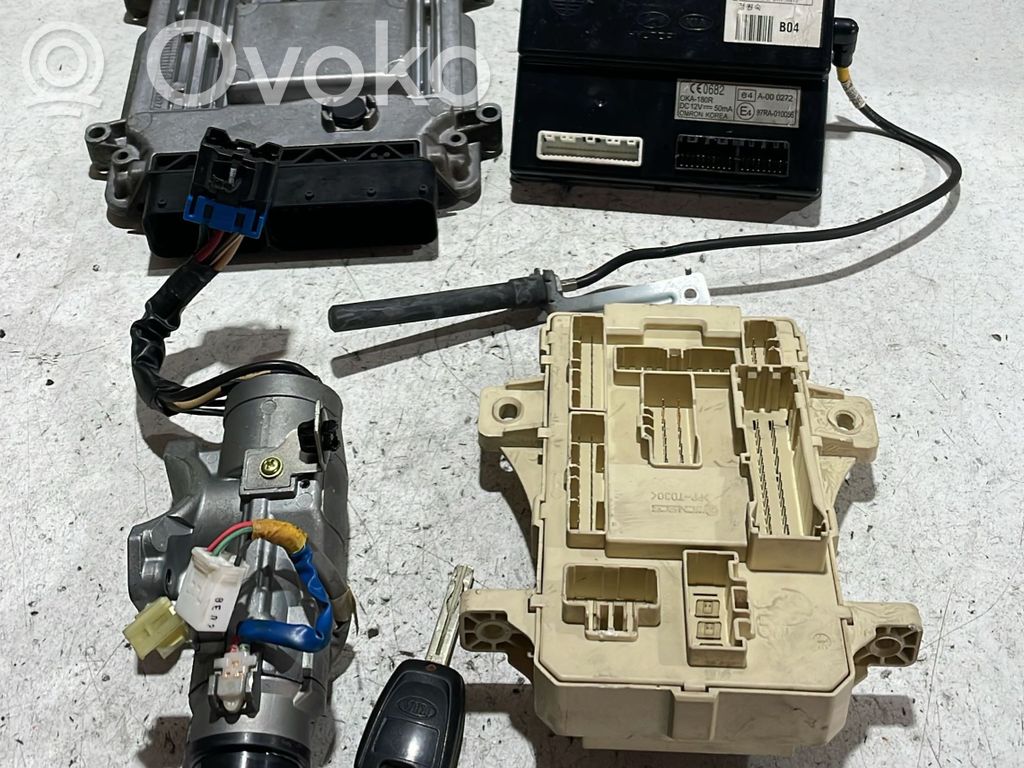 KIA Ceed Komputer / Sterownik ECU i komplet kluczy 