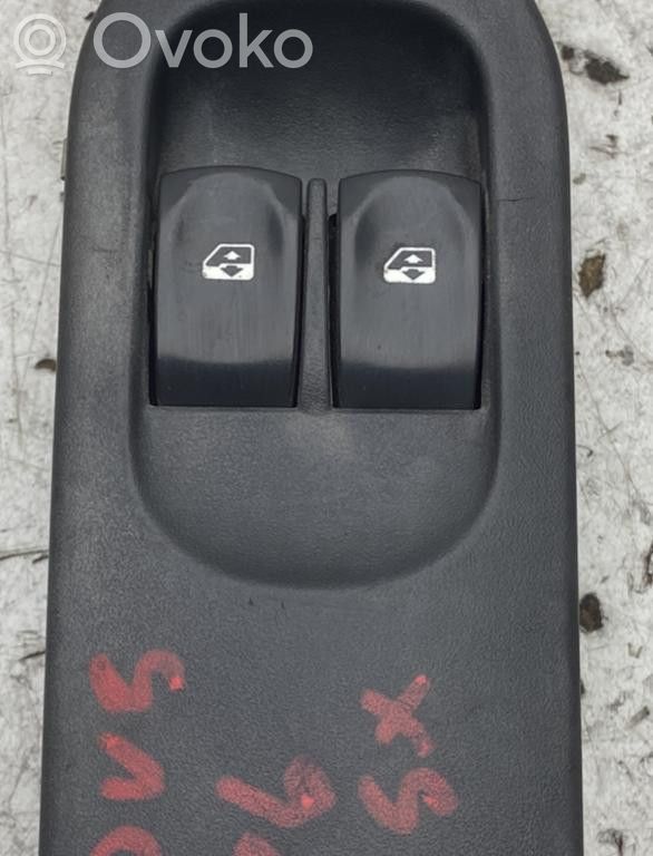Przyciski szyb   8200277630,8200277630