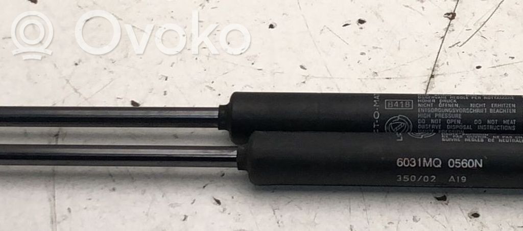 Lancia Lybra Vérin de capot arrière
