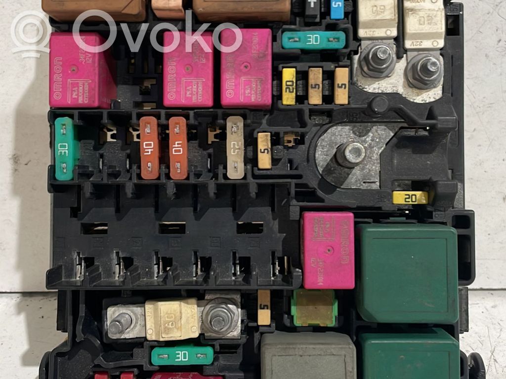 Saugiklių blokas   A006C8,A006C8