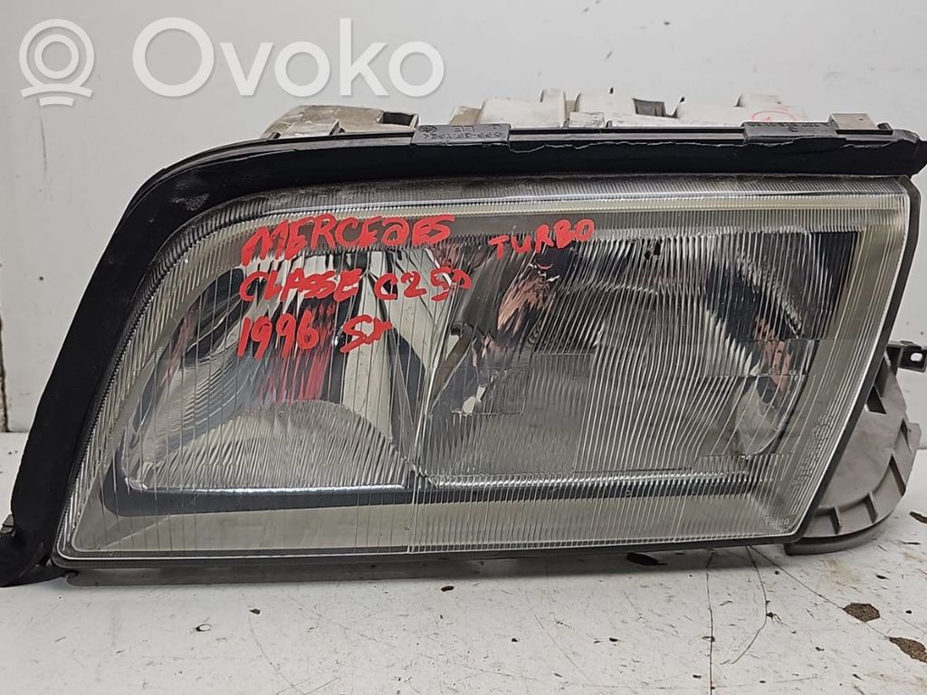 Mercedes-Benz C W202 Phare frontale 