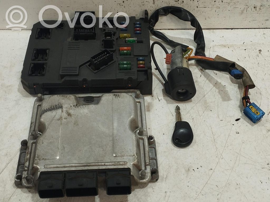 Citroen Xsara Picasso Kit cu ECU motor și set închidere uși 