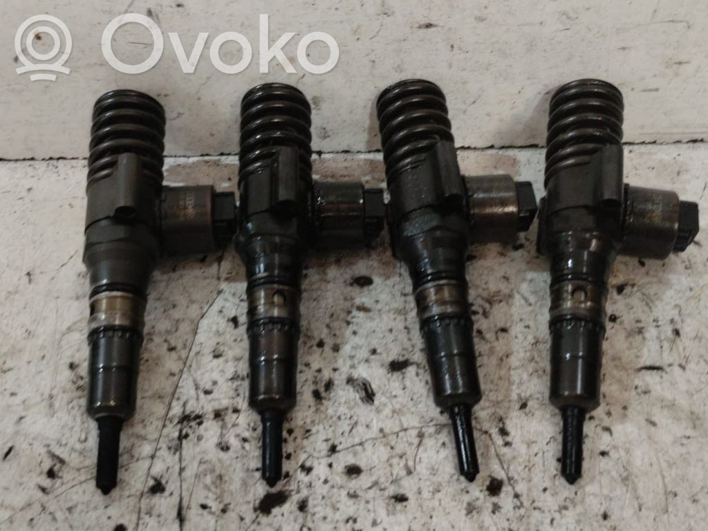Audi A4 S4 B7 8E 8H Polttoainesuutin 