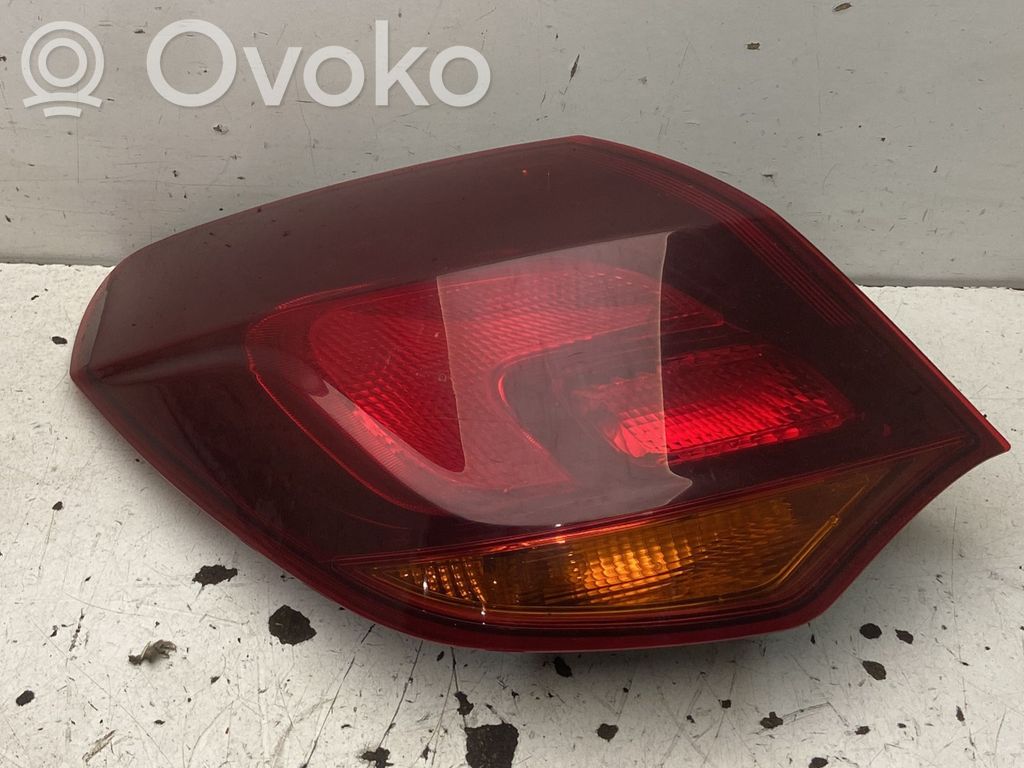 Opel Astra J Lampa tylna 