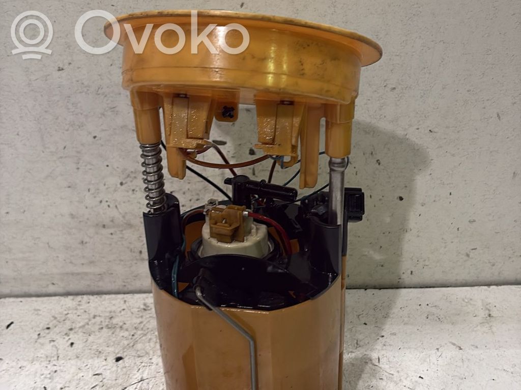 BMW 3 E90 E91 Pompe à carburant 