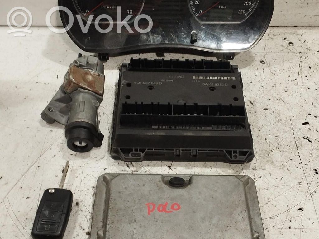 Volkswagen Polo Kit cu ECU motor și set închidere uși 