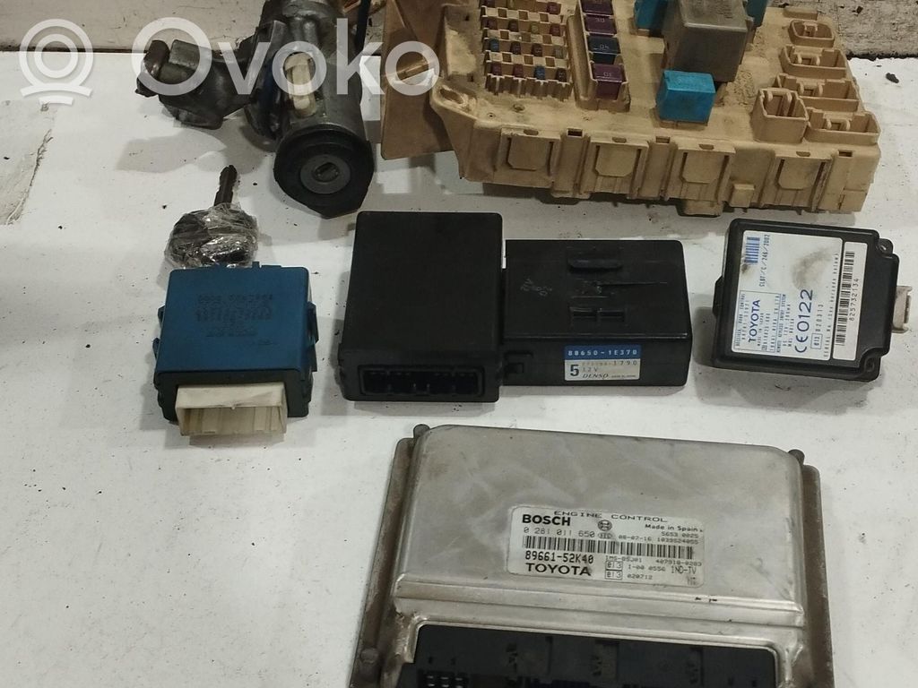 Toyota Yaris Verso Kit cu ECU motor și set închidere uși 