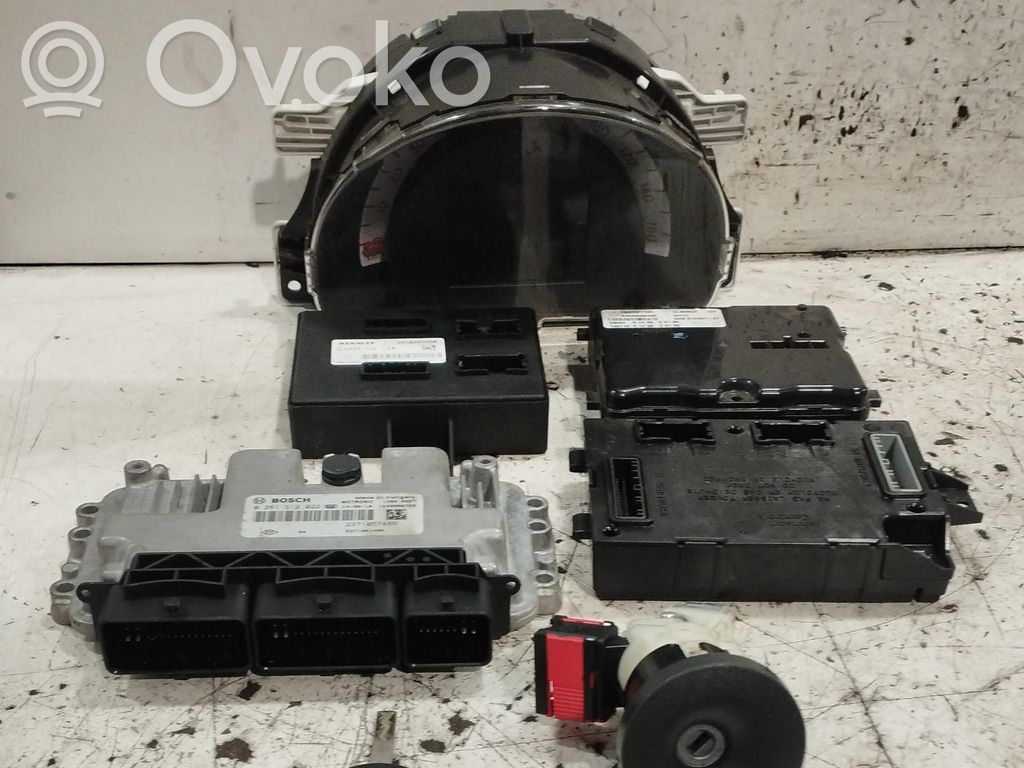 Smart ForFour II W453 Engine ECU kit and lock set 