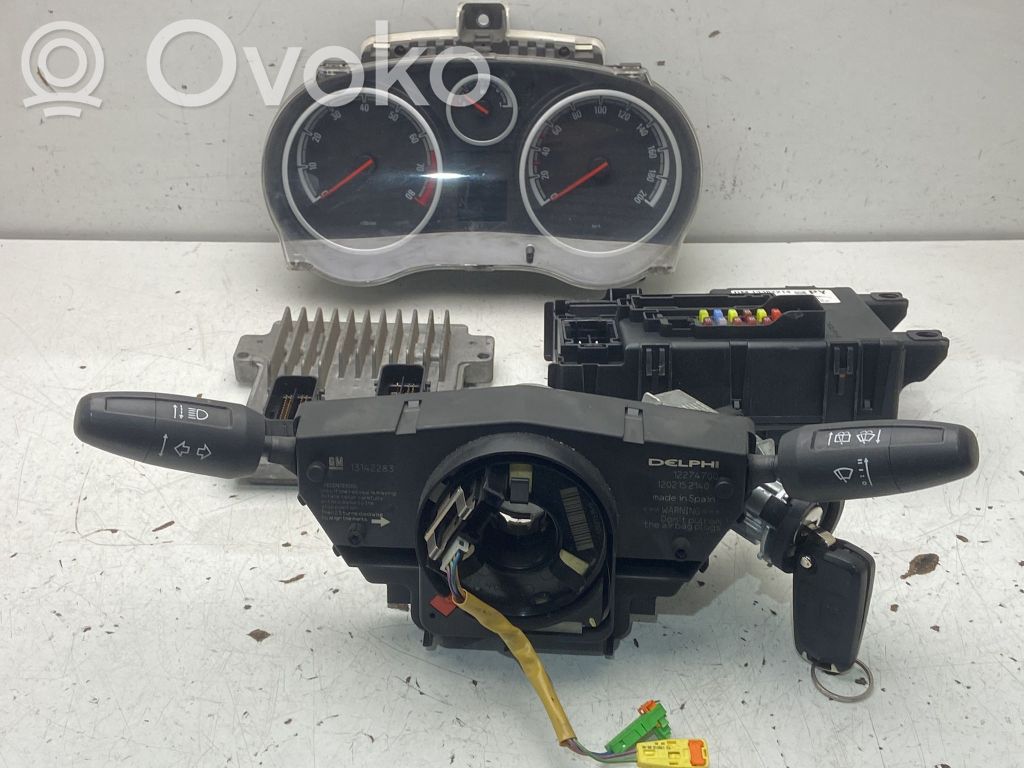 Opel Corsa D Juego de cerradura y set ECU del motor 