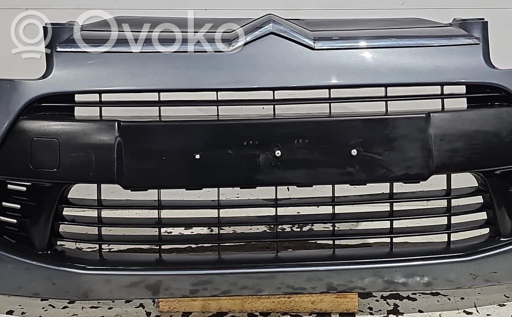Citroen C4 I Parachoques delantero 