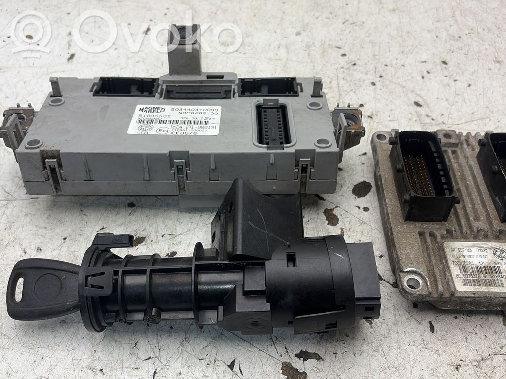 Fiat Idea Komputer / Sterownik ECU i komplet kluczy 