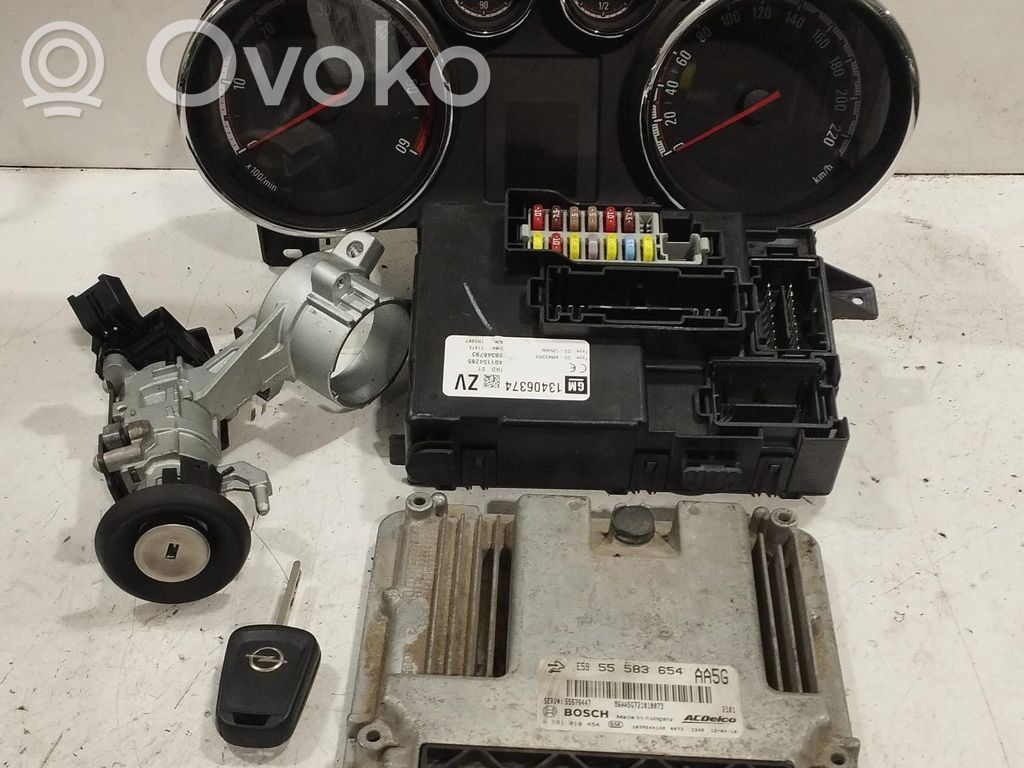 Opel Meriva B Kit cu ECU motor și set închidere uși
