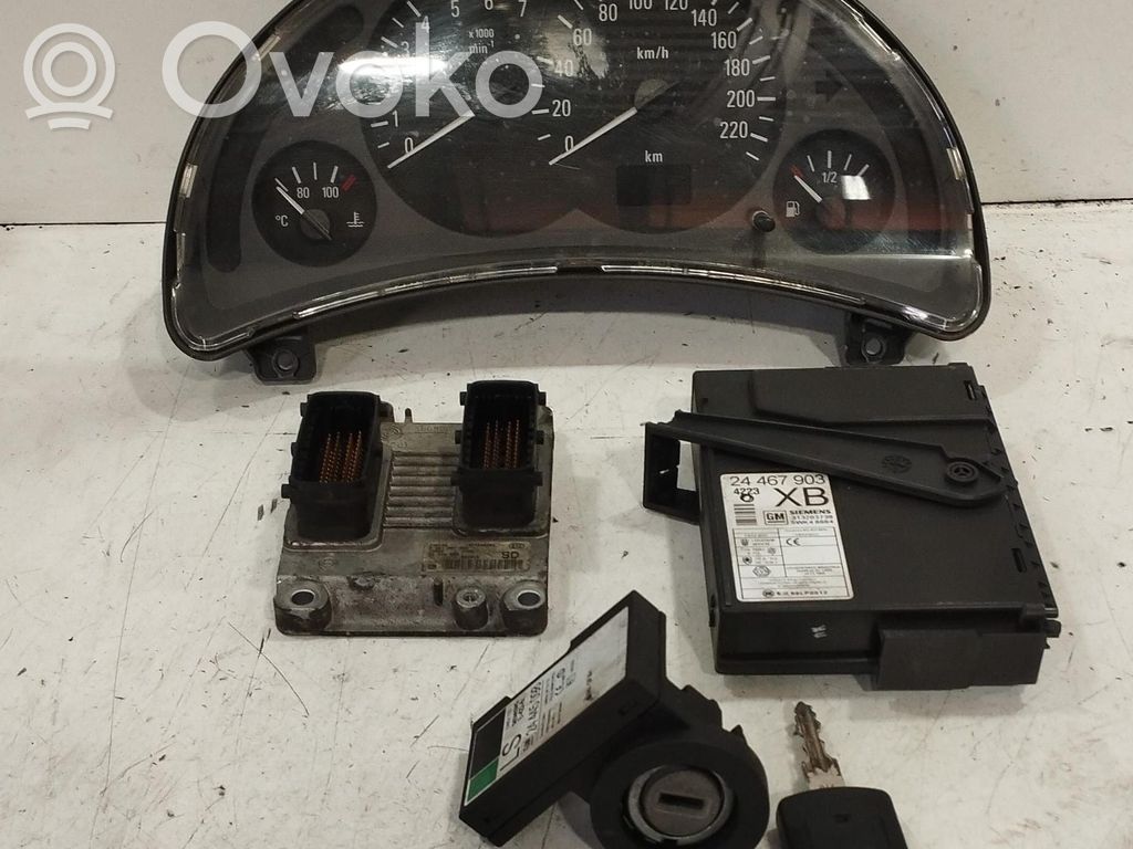 Opel Corsa C Kit cu ECU motor și set închidere uși 