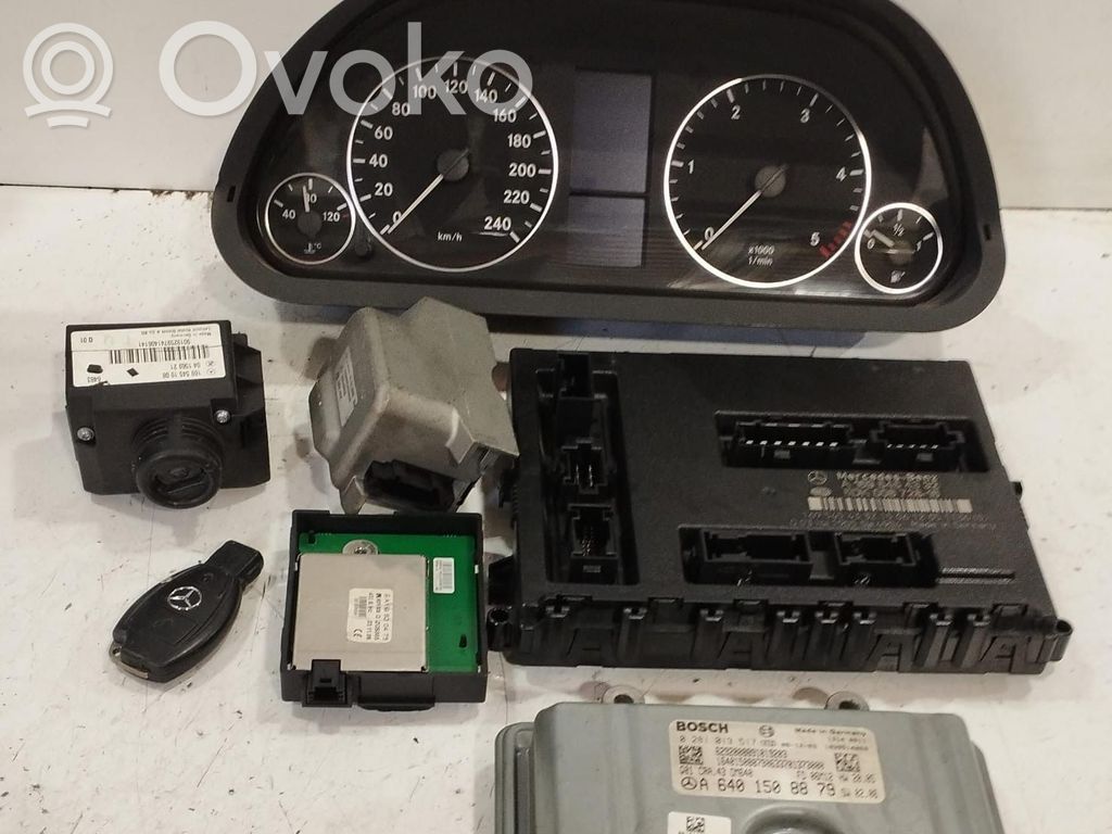 Mercedes-Benz A W169 Juego de cerradura y set ECU del motor 