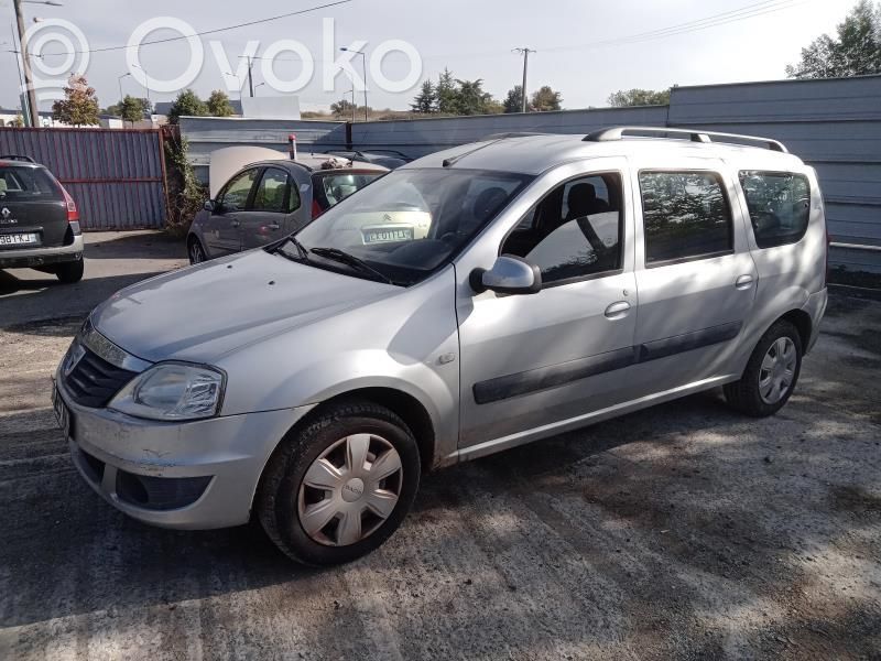 Dacia Logan I Etusäleikkö 