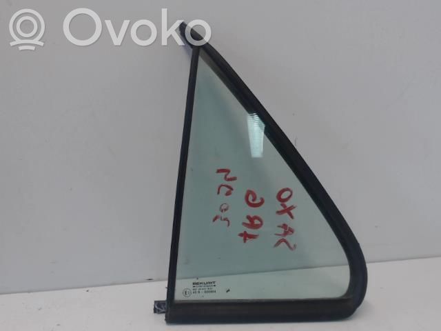 Citroen Saxo Ventanilla de ventilación de la puerta trasera 