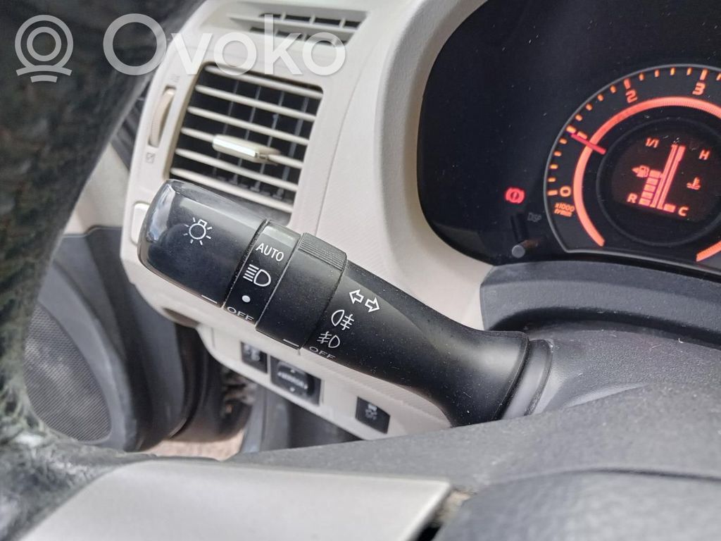 Toyota Auris 150 Leva indicatori 