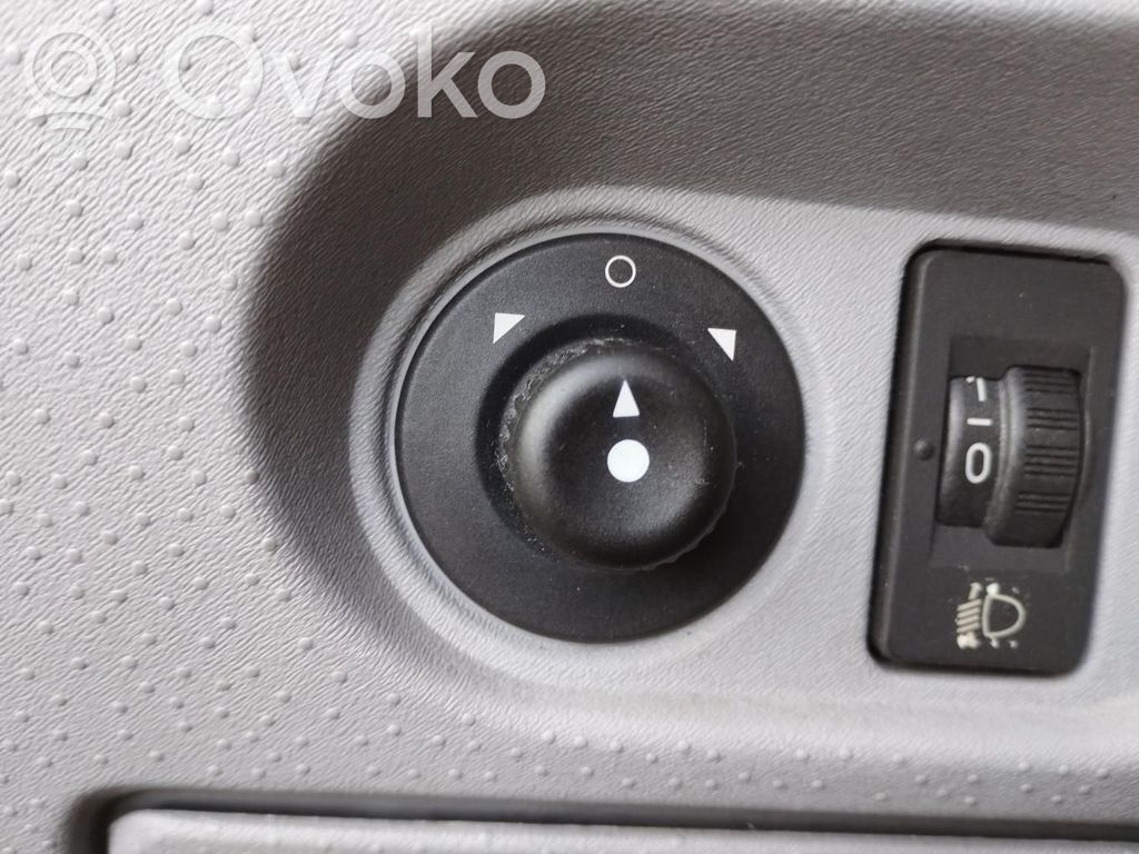 Citroen C3 Wing mirror switch 