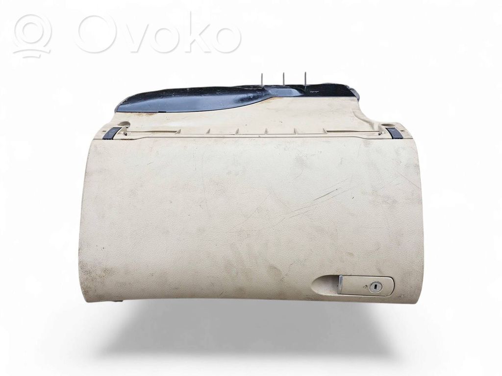 Audi A4 S4 B7 8E 8H Mantu nodalījuma komplekts 