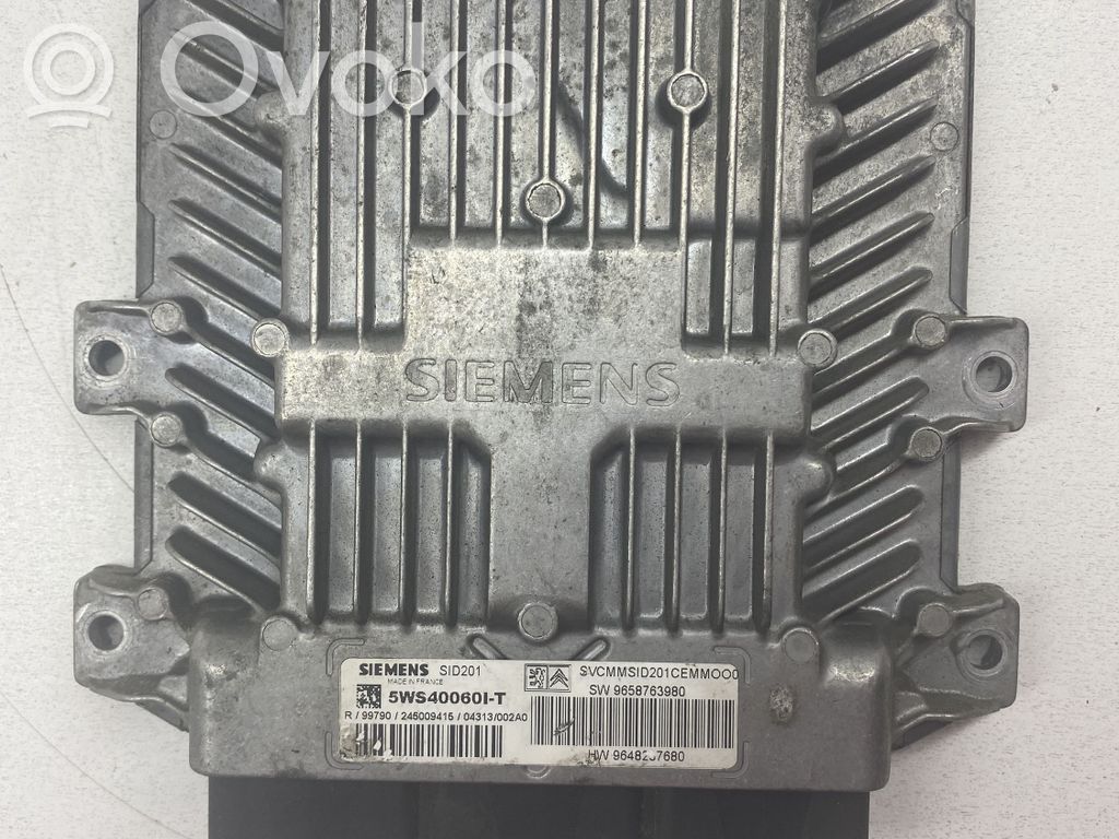 Engine control unit/module   5WS40060IT