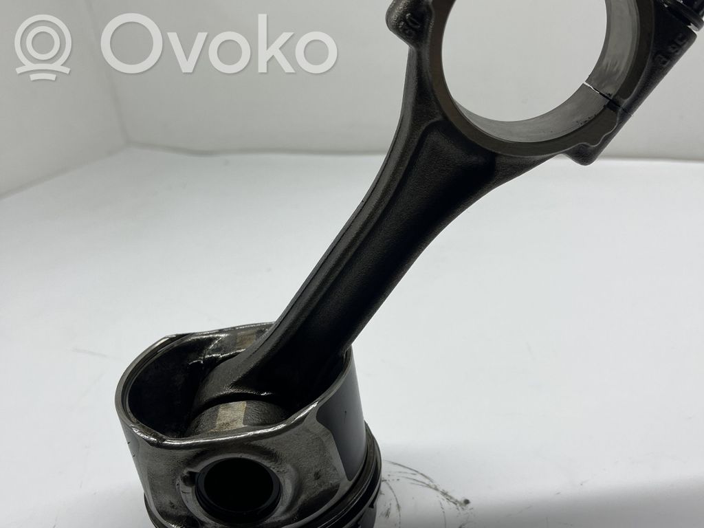 Seat Altea XL Piston with connecting rod 