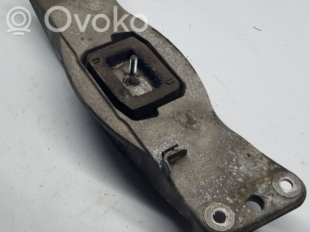 BMW 5 E60 E61 Gearbox mounting bracket 