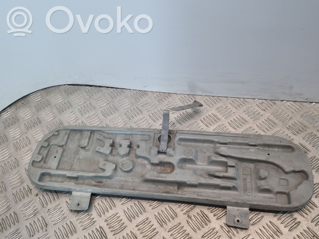 BMW 3 E36 Tool box 