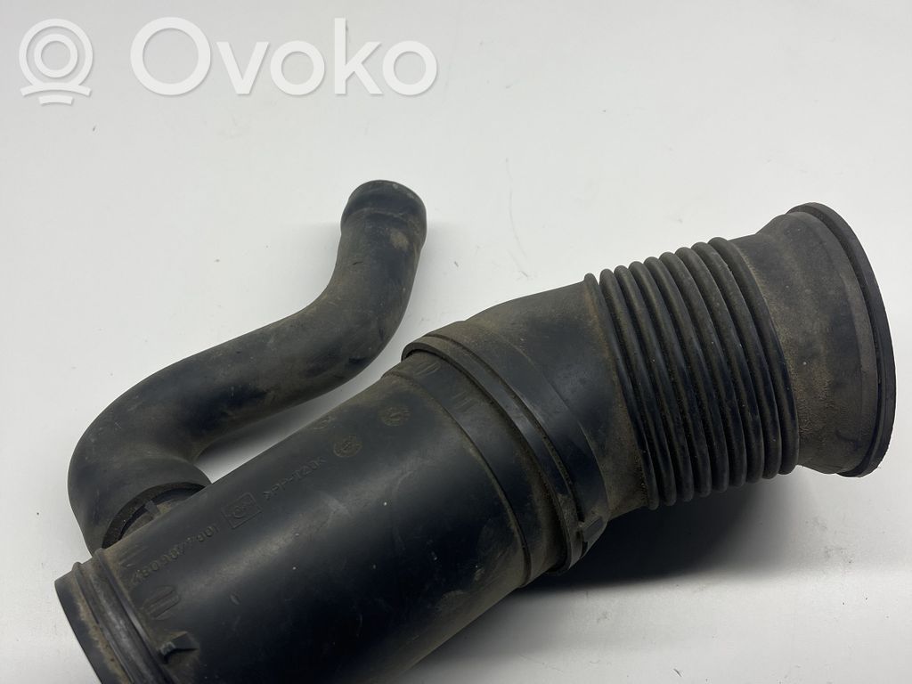 BMW 5 E39 Air intake duct part 