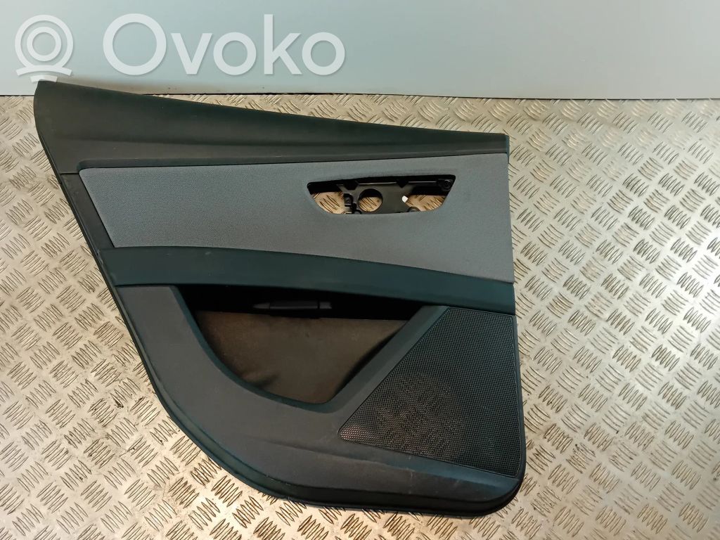 Seat Leon (5F) Boczki / Poszycie drzwi tylnych 