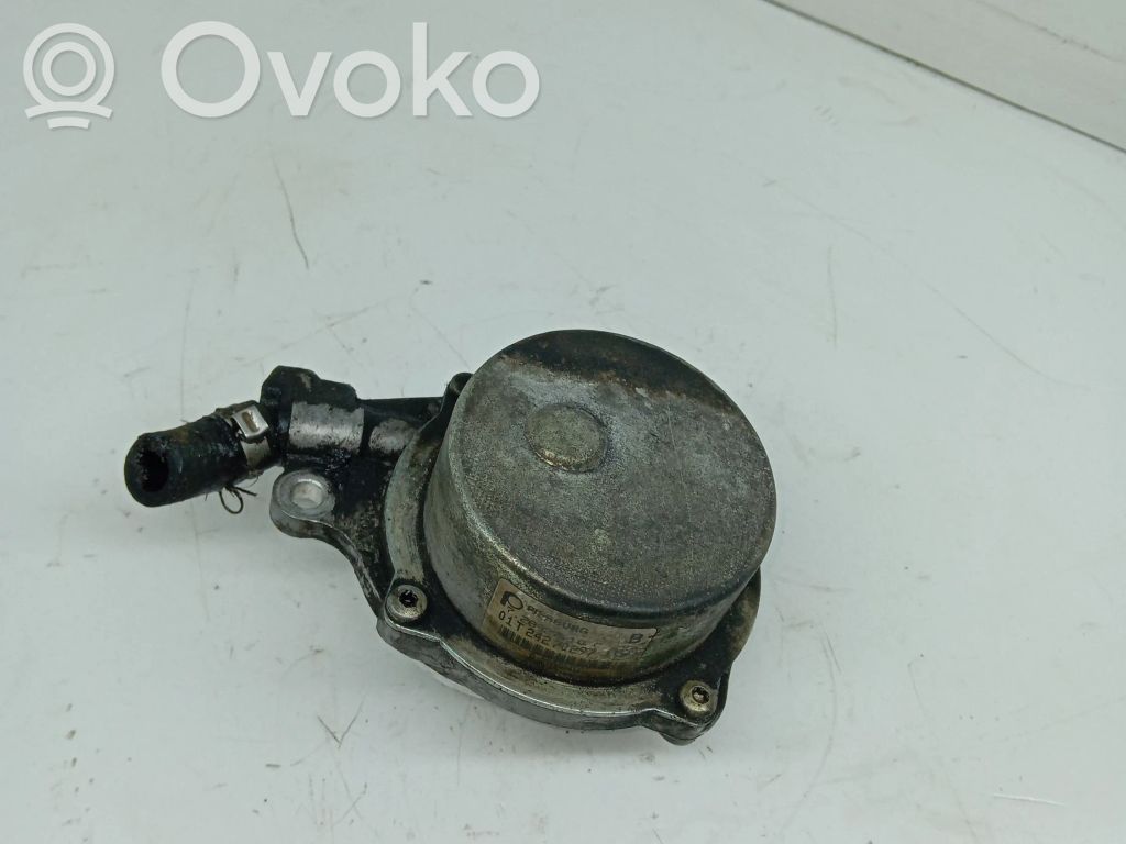 Vacuum pump   72832710