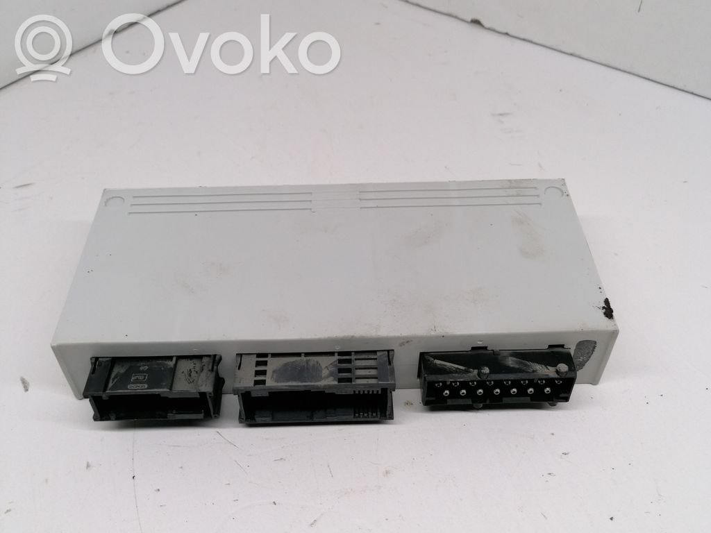 BMW 3 E46 Komforto modulis 