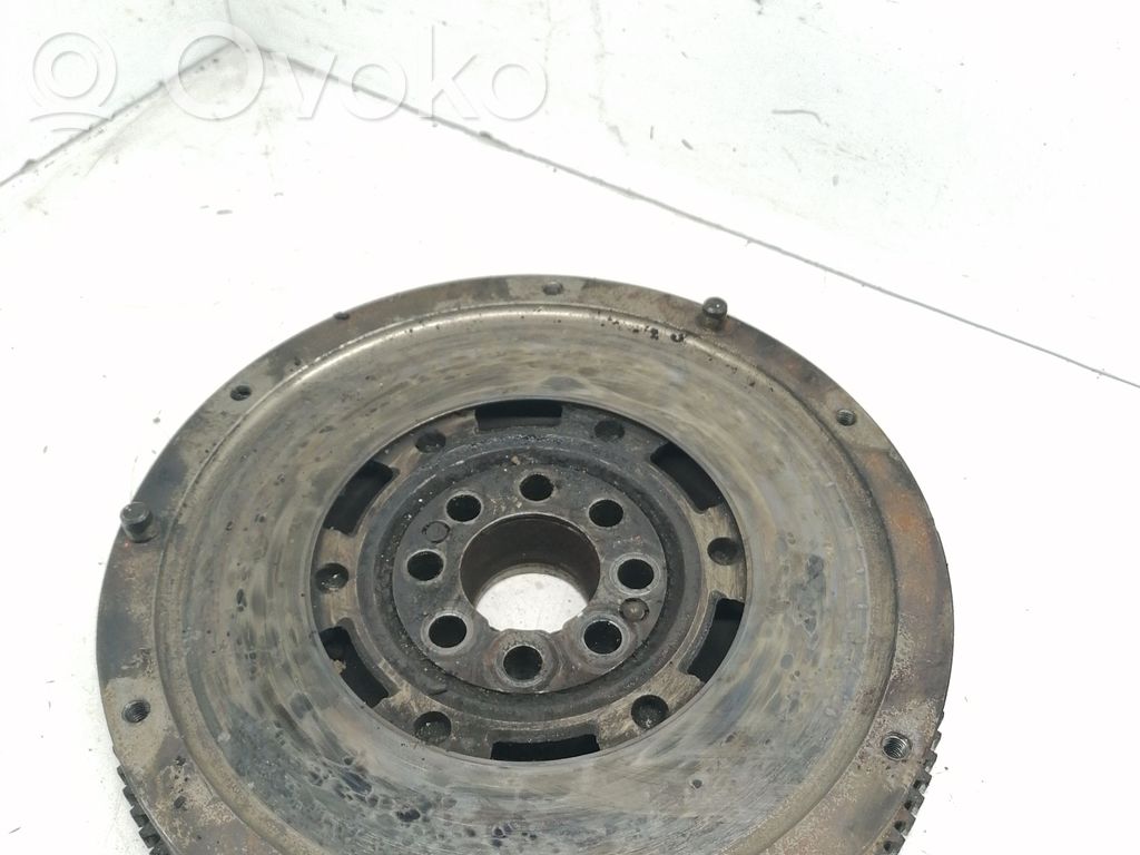 BMW 5 E39 Plaukiojantis dviejų masių smagratis 