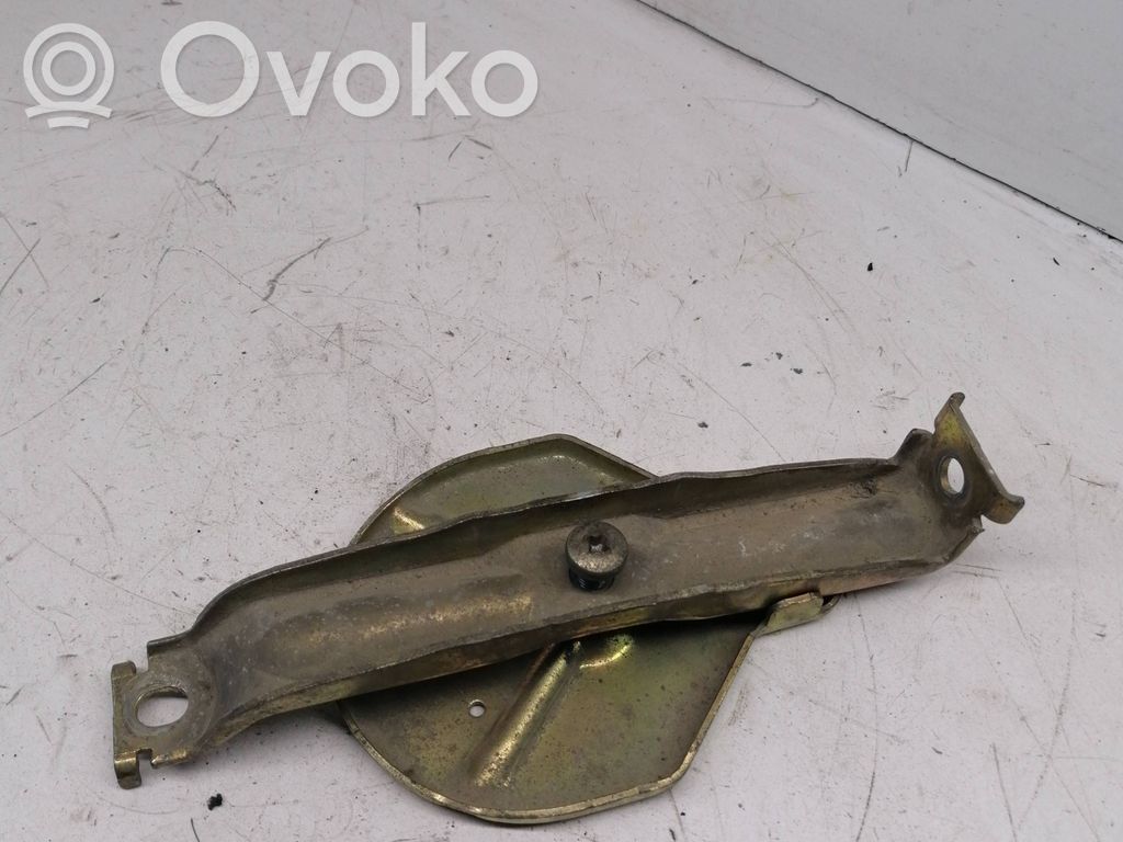 Battery bracket