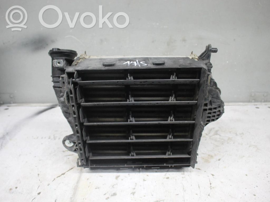 Audi Q7 4M Interkūlerio radiatorius 