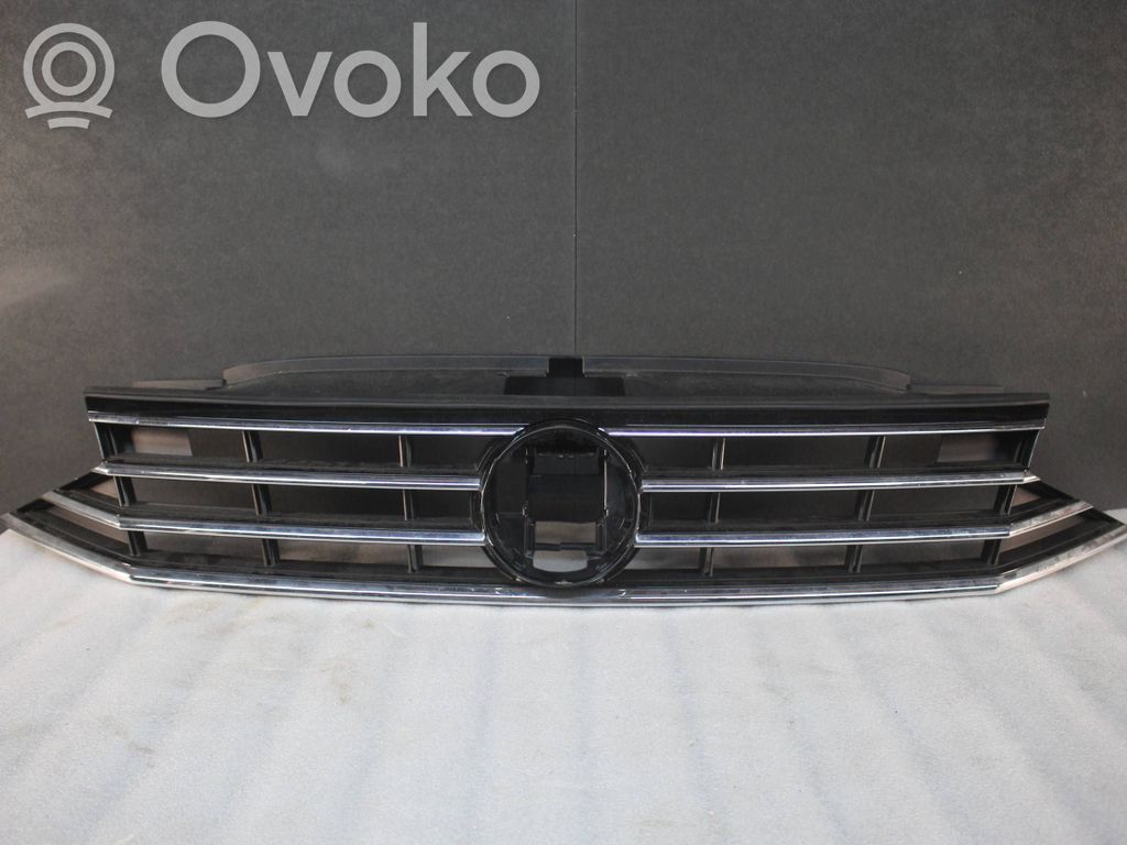 Volkswagen PASSAT B8 Maskownica / Grill / Atrapa górna chłodnicy 