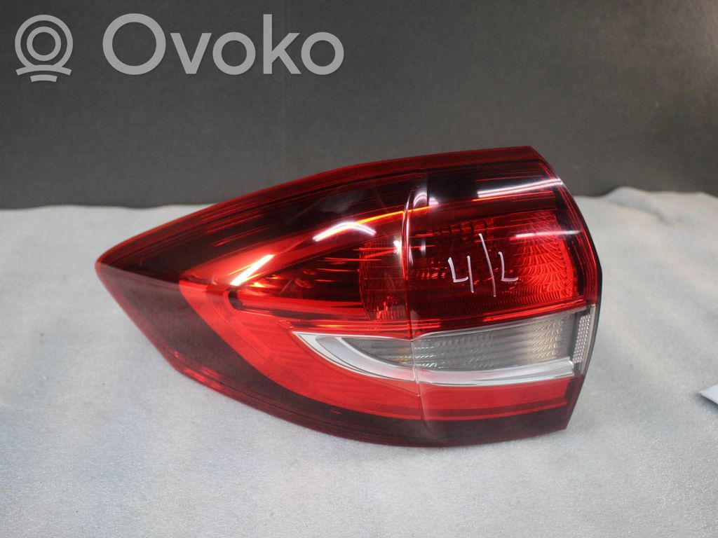 Ford C-MAX II Rear/tail lights 