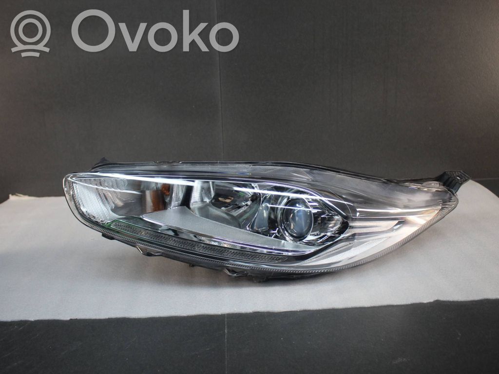 Ford Fiesta Lampa przednia 
