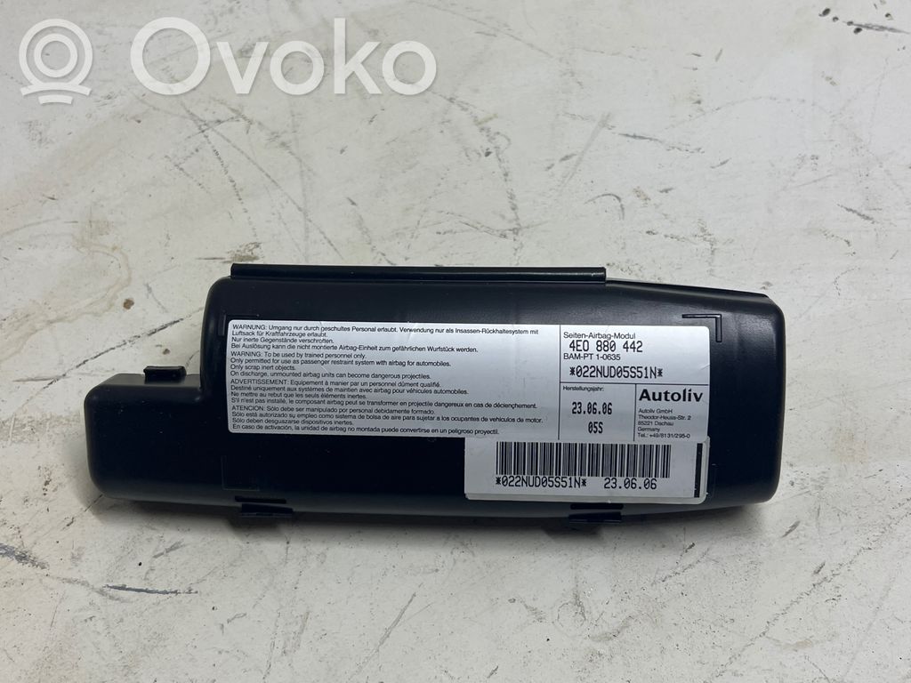Istuimen turvatyyny   4E0880442,022NUD05S51N,022NND05S51N