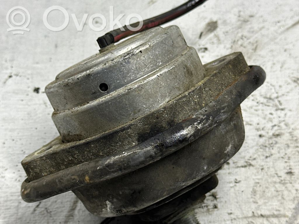 Engine mount bracket   109699701,21022001